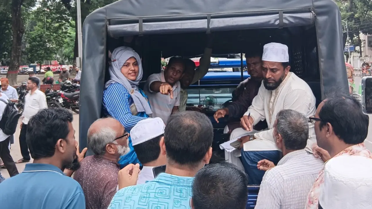 শিক্ষামন্ত্রীর সঙ্গে দেখা করতে মন্ত্রণালয়ে ৪ শিক্ষক