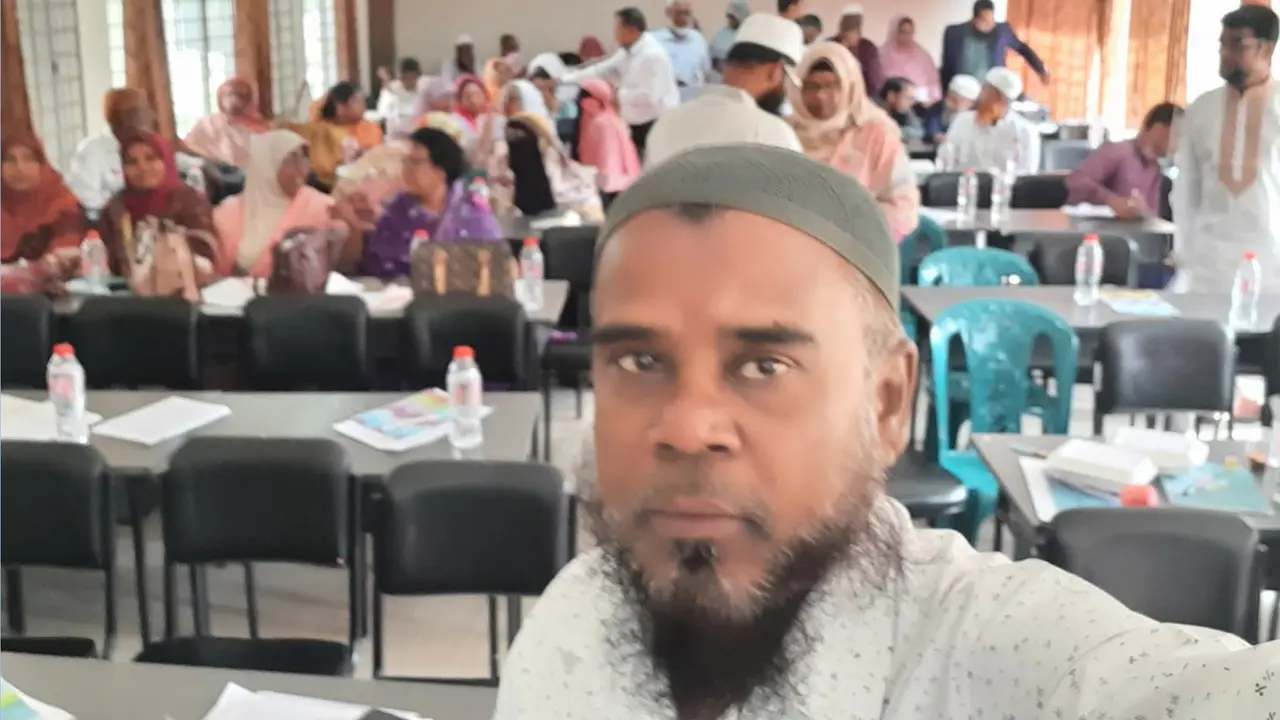 পরকীয়া সম্পর্ক-অসদাচরণের অভিযোগে প্রধান শিক্ষককে বাধ্যতামূলক অবসর