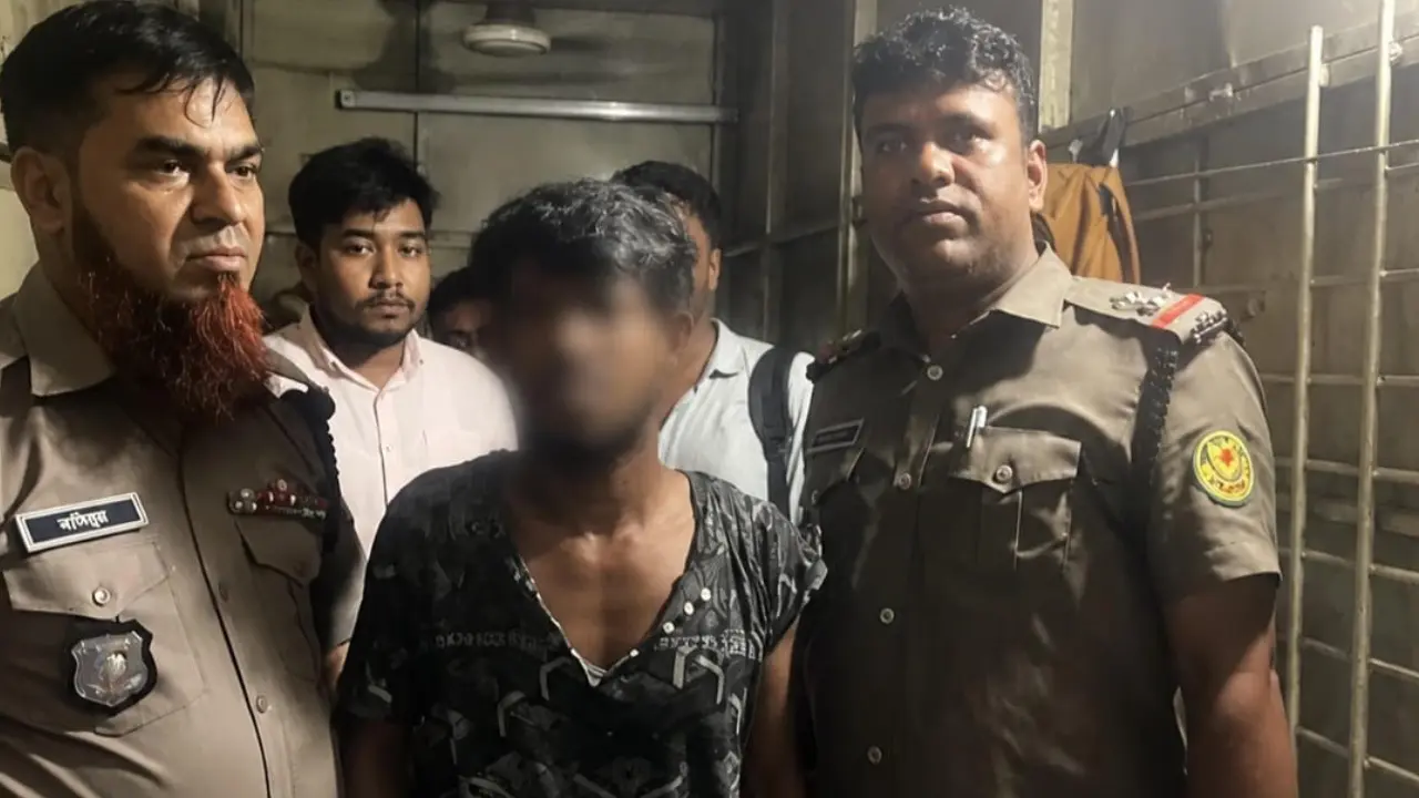 মতিঝিলে ছিনতাইকারীকে জনতার সহায়তায় হাতেনাতে গ্রেপ্তার