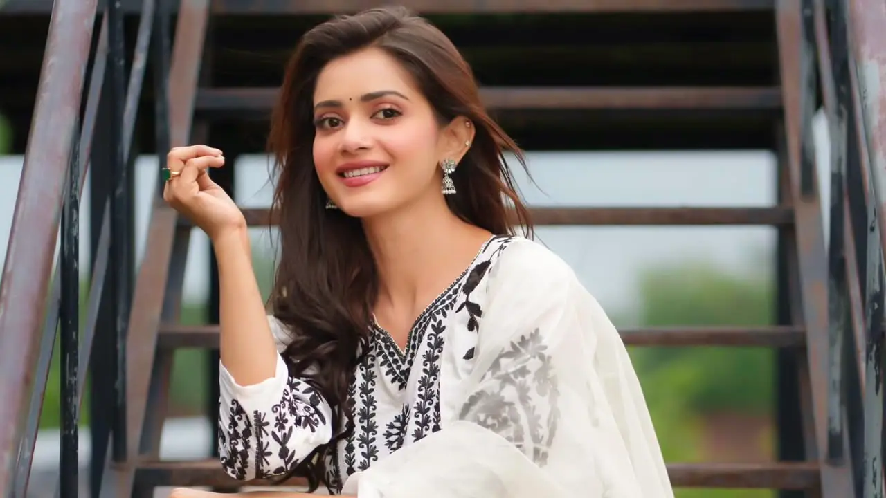 আদালত প্রাঙ্গনে তিশা : স্বামীর ক্ষমতা দেখিয়ে আমার সঙ্গে এটা করেছে