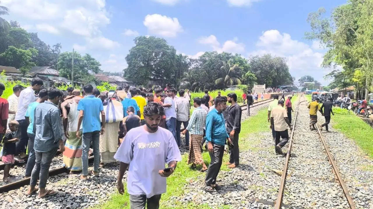 রংপুরে চলন্ত ট্রেনে উঠতে গিয়ে ওয়েম্যানের মৃত্যু