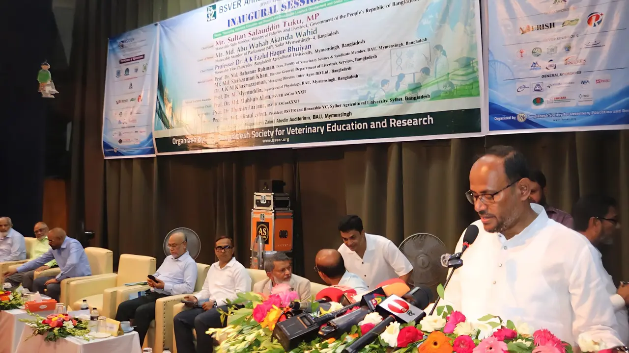 প্রতিটি বিভাগে বিশেষায়িত ভেটেরিনারি হাসপাতাল করার পরিকল্পনা রয়েছে