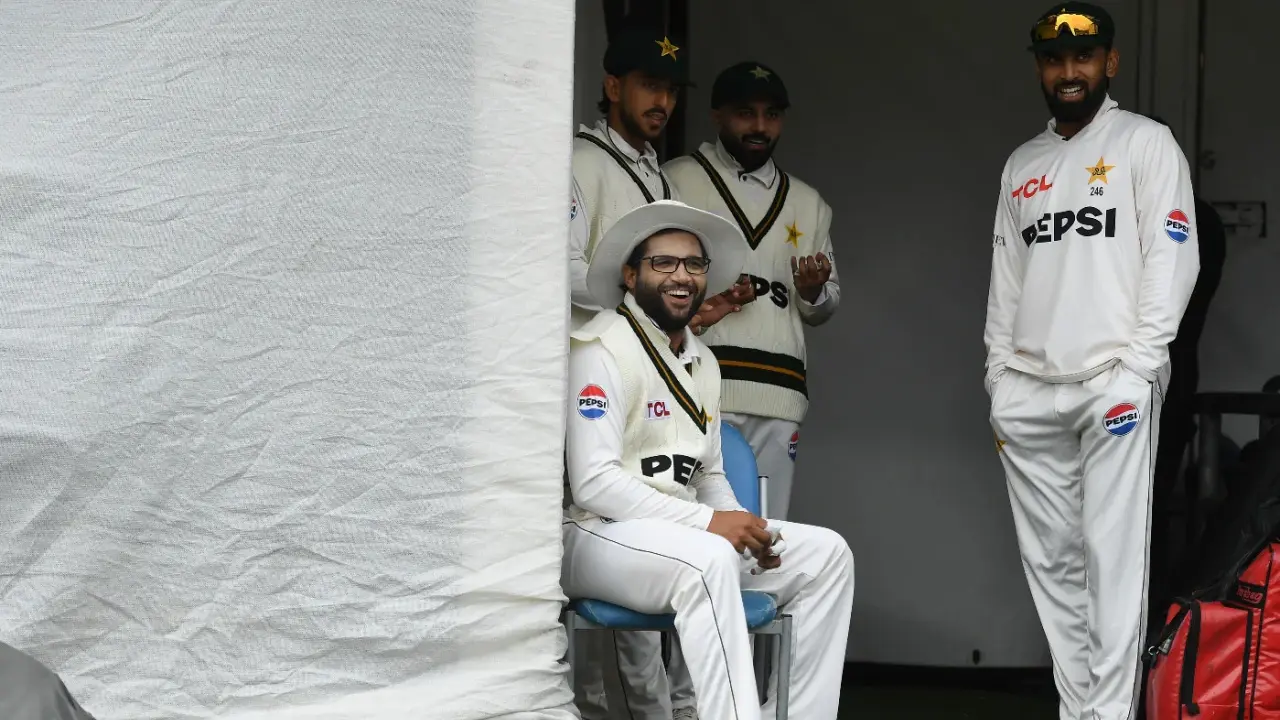 ইংল্যান্ডে চোটের ভান করেছেন, পাকিস্তানি ব্যাটারের বিরুদ্ধে অভিযোগ