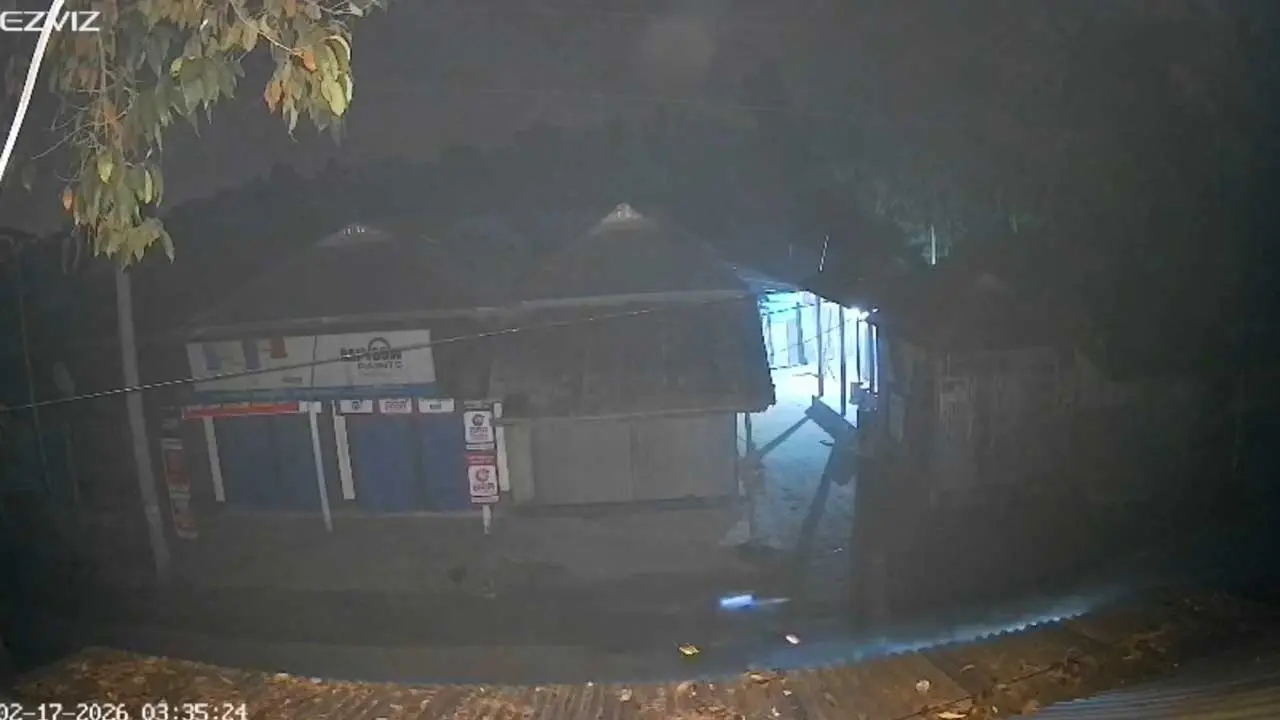 কুড়িগ্রাম সীমান্তে রহস্যময় একটি রোবট কুকুরের সদৃশ বস্তুকে ঘিরে চাঞ্চল্য