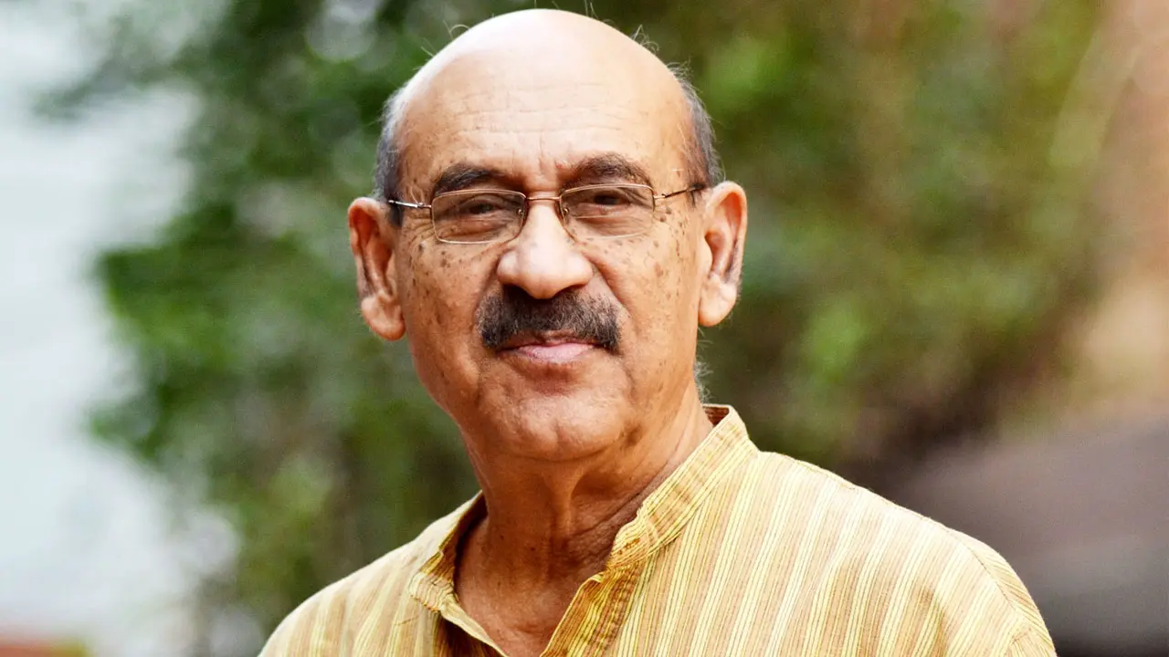 ভোট দিলেন আবুল হায়াত, পরিবেশ নিয়ে সন্তুষ্ট অভিনেতা