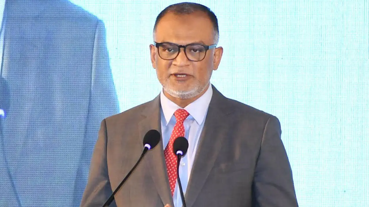যুক্তরাষ্ট্রের তুলায় তৈরি পোশাকে শুল্কছাড় : বাণিজ্য উপদেষ্টা