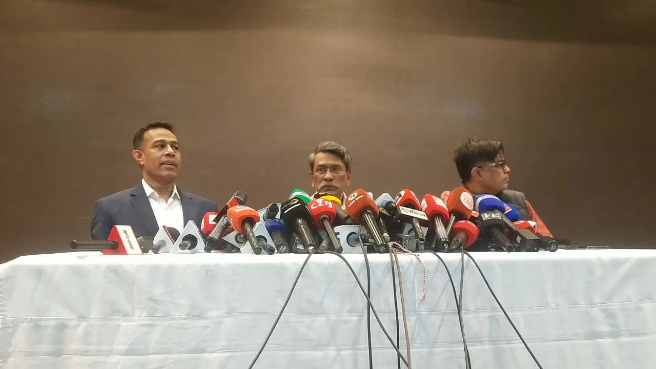 বাংলাদেশের নাগরিকদের বৃহদাংশ পুরোনো ব্যবস্থায় ফিরতে চায় না: আলী রীয়াজ