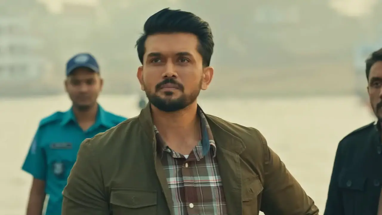 কলকাতার ভাষায় ডাবিং করা শুভর নীলচক্র হয়ে গেল চক্রব্যূহ!