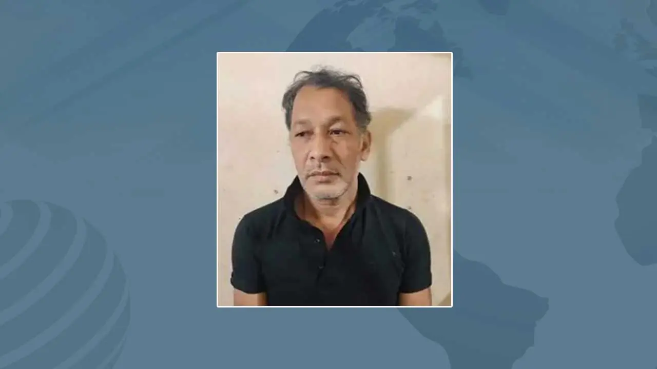 দুদকের মামলায় সাবেক ভূমিমন্ত্রীর স্ত্রীর গাড়িচালক গ্রেপ্তার