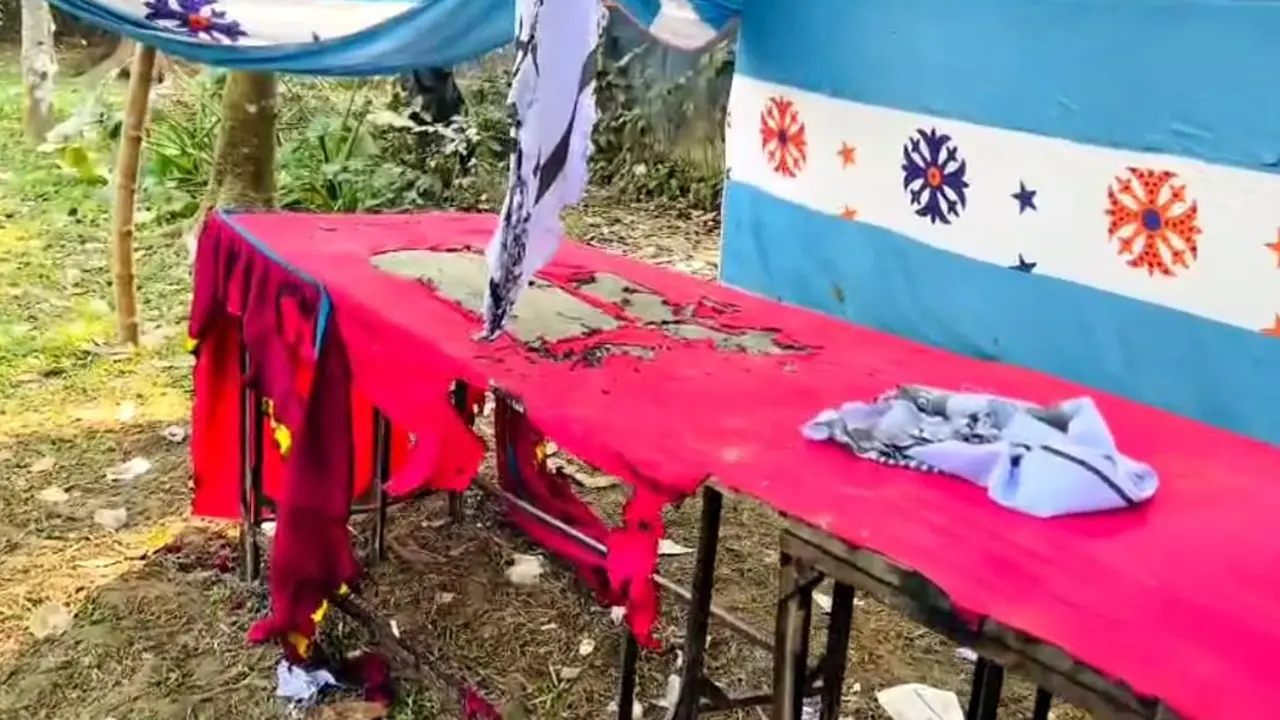 বগুড়ায় ধানের শীষের নির্বাচনী কার্যালয়ে অগ্নিসংযোগ