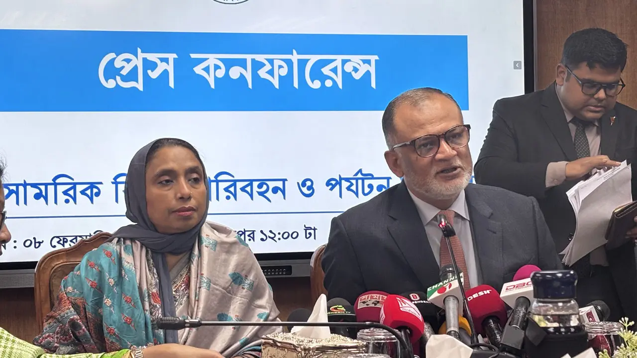 তড়িঘড়ি করে বোয়িং কেনার পেছনে যে যুক্তি দেখালেন বিমান উপদেষ্টা