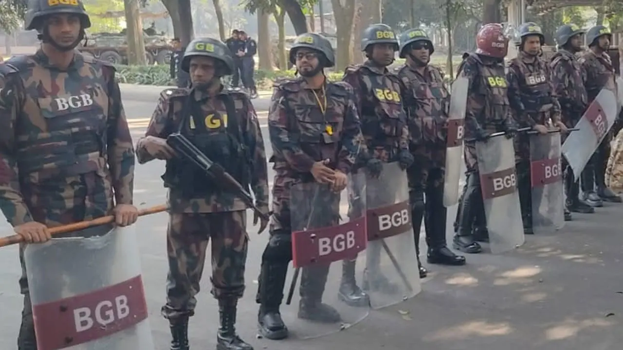 রাজধানীতে ৬ প্লাটুন বিজিবি মোতায়েন