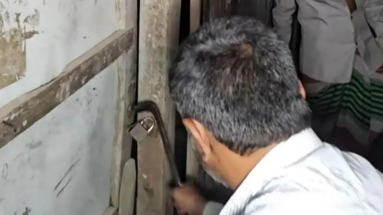 বিএনপির নাম ভাঙিয়ে দোকান দখল, এমপি নয়নের হস্তক্ষেপে উদ্ধার