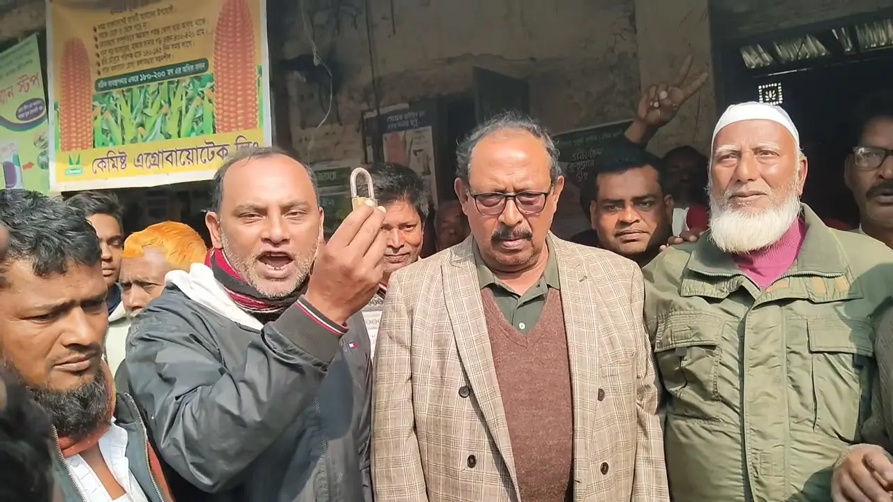 জয়ের পরদিনই আওয়ামী লীগ অফিসের তালা খুলে দিলেন বিএনপি নেতা