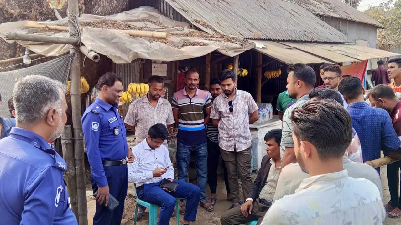বোয়ালমারীতে যেভাবে ধরা পড়লেন ভুয়া ভ্যাট কর্মকর্তা