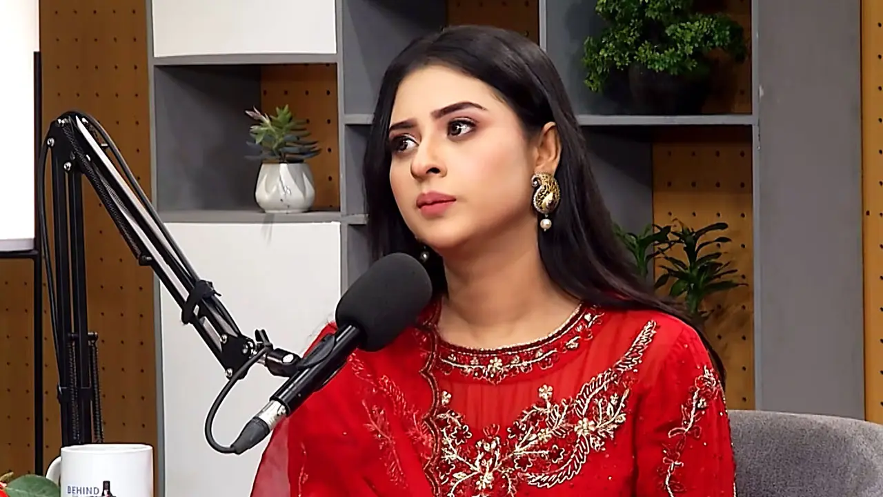 সন্তানের কথা ভেবে কাঁদলেন বুবলী