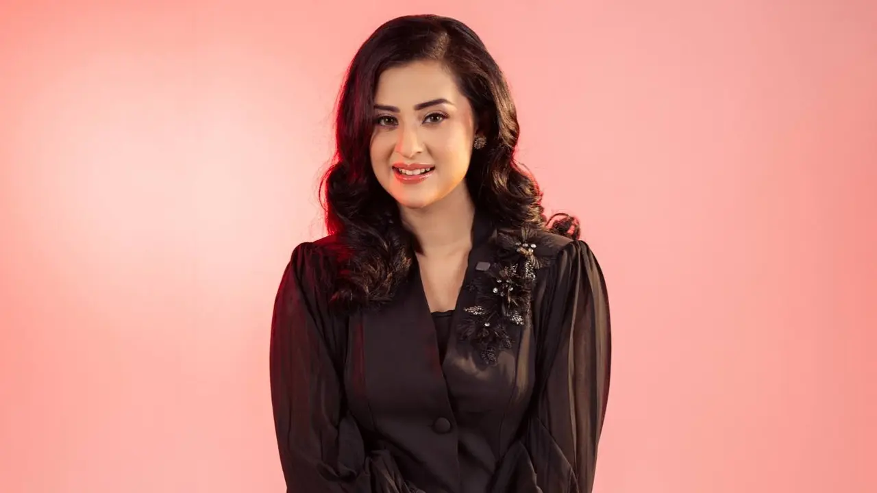স্পর্শকাতর বিষয়ে কথা বলা ঠিক হবে না : বুবলী