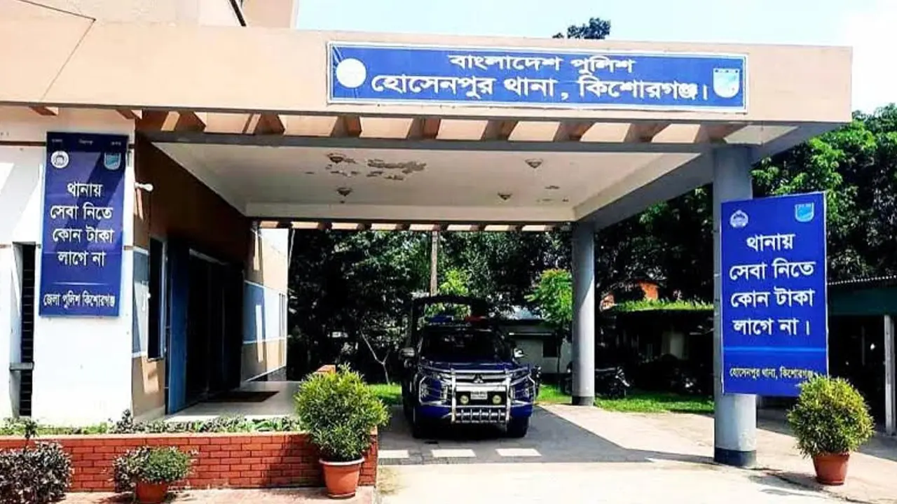 আসামি নিয়ে ফিরছিলেন, সড়ক দুর্ঘটনায় প্রাণ গেল পুলিশ কনস্টেবলের