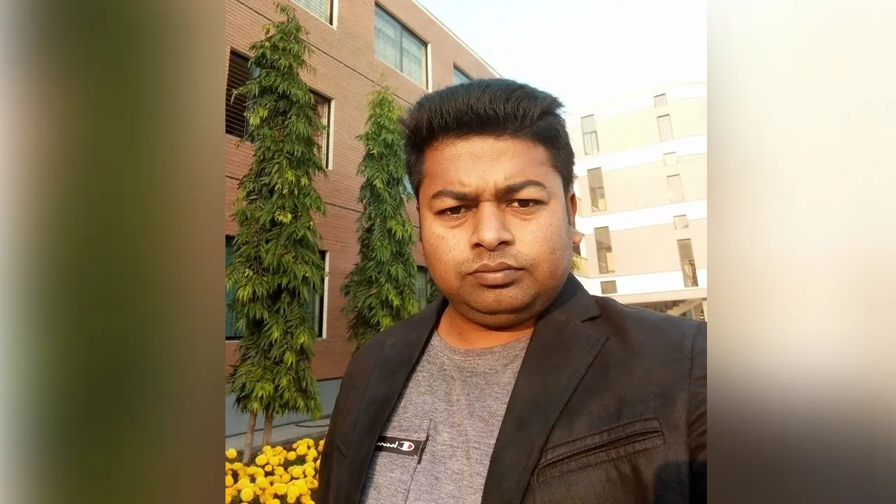 আগাম জামিনের দিনই স্বেচ্ছাসেবক দল নেতা গ্রেপ্তার