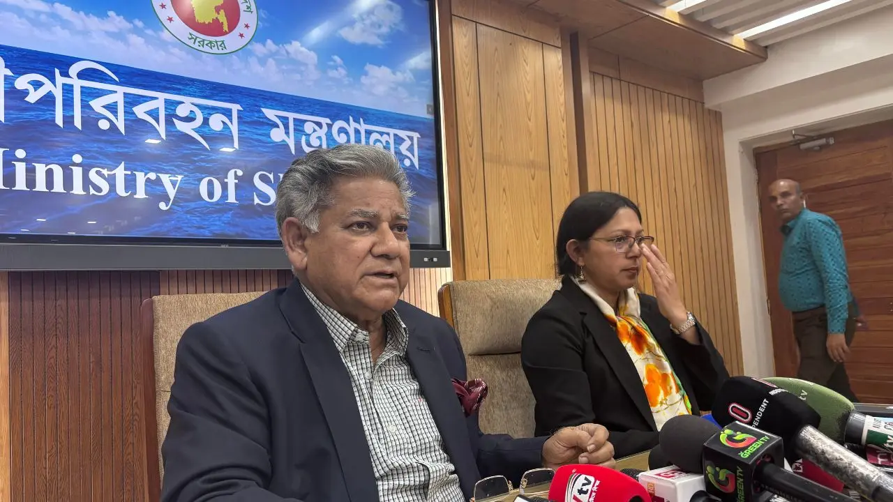 তিন মাস নেগোসিয়েশনেও আমাদের স্বার্থ রক্ষা হচ্ছে না : নৌপরিবহন উপদেষ্টা