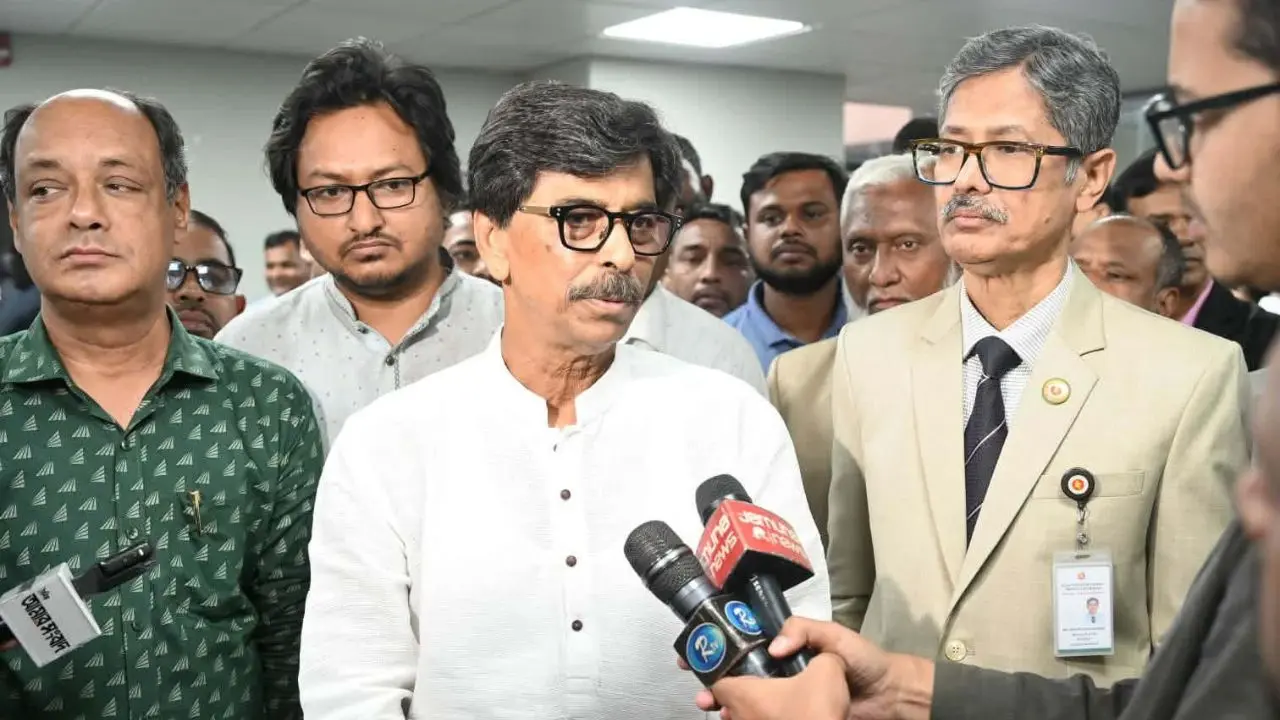 নবীন কর্মকর্তারা মাঠমুখী হয়ে কাজ করলে আর্থ-সামাজিক উন্নয়ন নিশ্চিত হবে