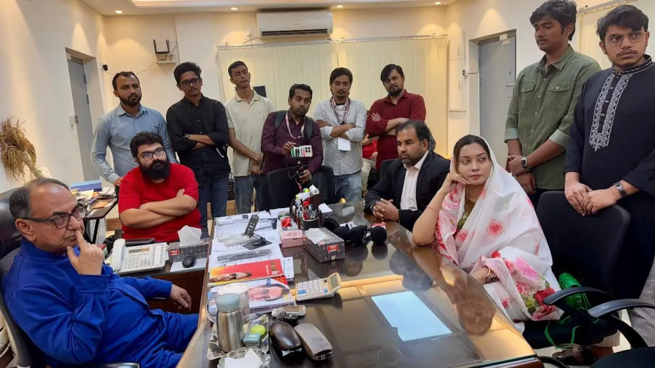 মির্জা আব্বাসের বাসায় মেঘনা আলম