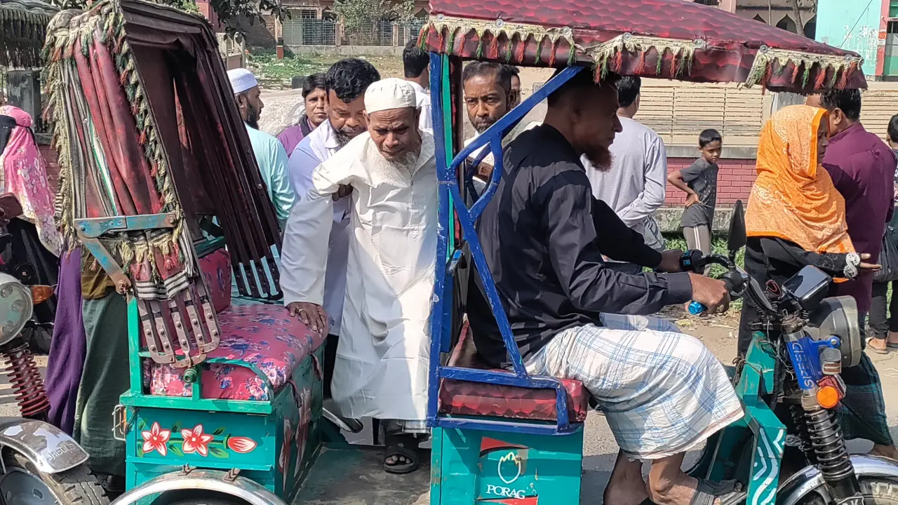 আবার কখন ভোট দিতে পারি জানি না, সেজন্য ভোট দিতে আসছি