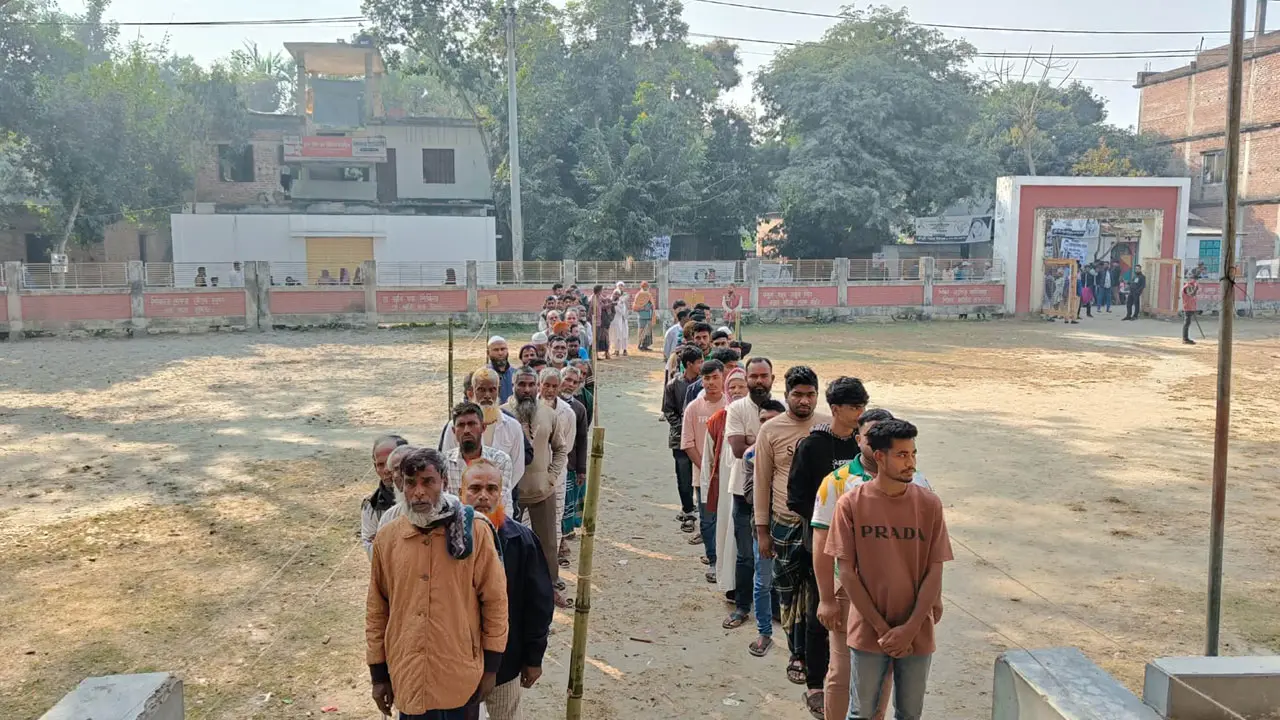 ফরিদপুরে দুই কেন্দ্রে প্রিসাইডিং কর্মকর্তা প্রত্যাহার