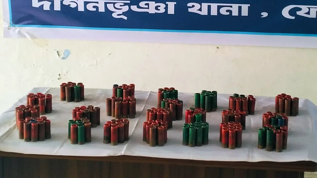 দেড় বছর পর থানার পুকুরে মিলল লুট হওয়া ২১৯ কার্তুজ