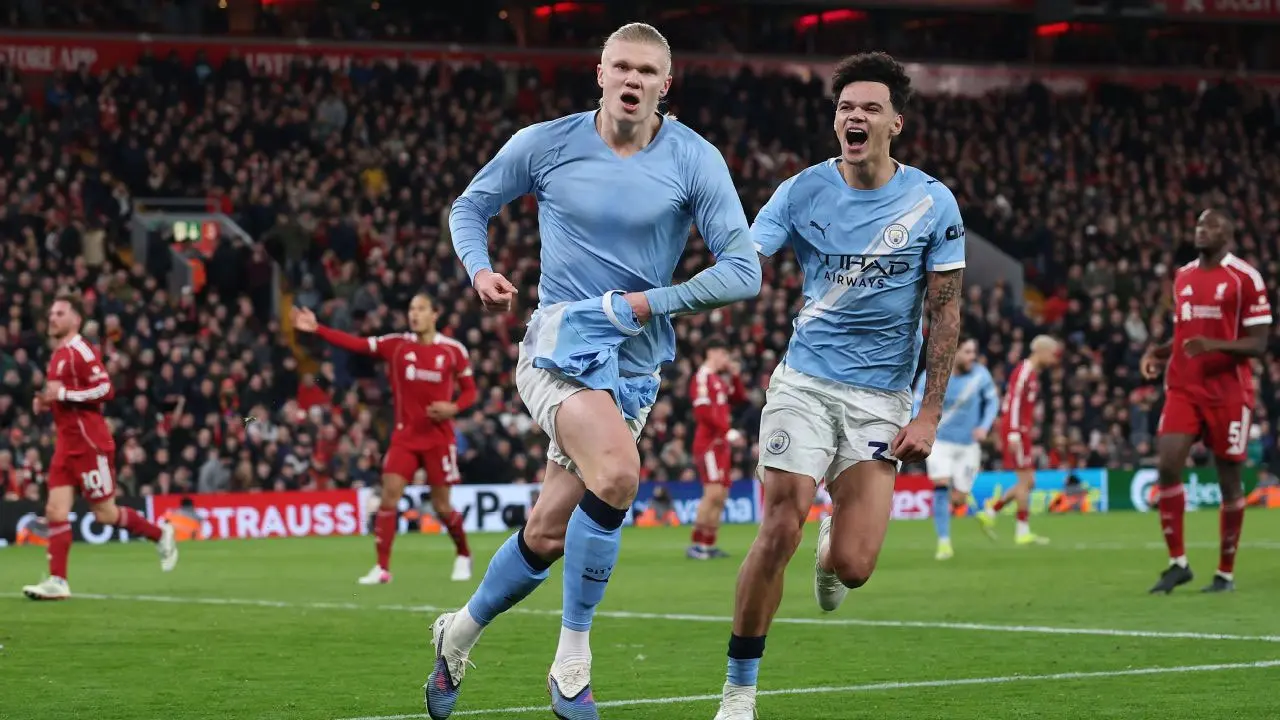 লিভারপুলের বিপক্ষে নাটকীয় প্রত্যাবর্তনে শিরোপার দৌড়ে থাকল ম্যানসিটি