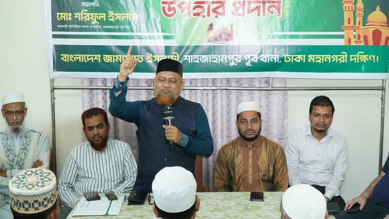 দুর্নীতির টুঁটি চেপে ধরার প্রতিশ্রুতি দিয়ে সরকার চাঁদাবাজির বৈধতা দিচ্ছে