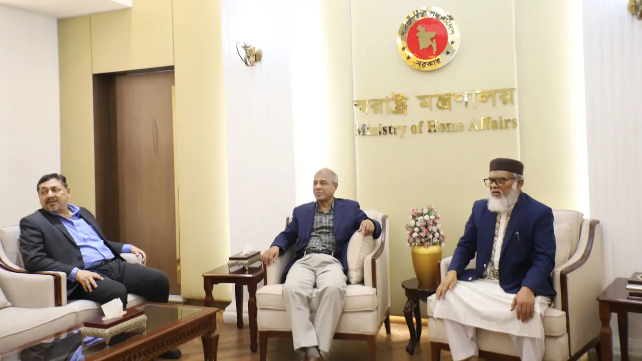 কারা অধিদপ্তরকে ১৩ হাজার ধর্মীয় বই উপহার দিচ্ছে ধর্ম মন্ত্রণালয়