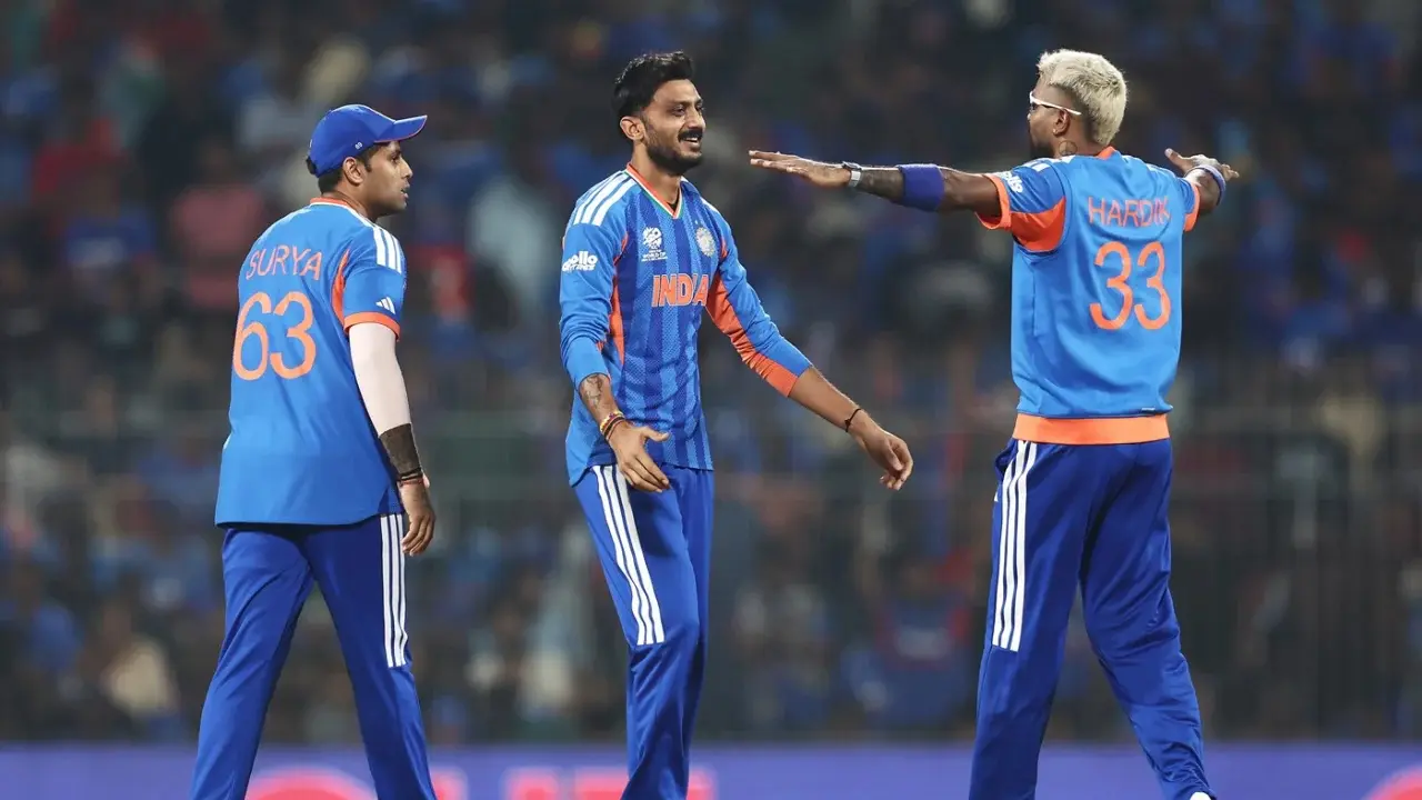জিম্বাবুয়েকে বিদায় করে সেমির স্বপ্ন জিইয়ে রাখল ভারত