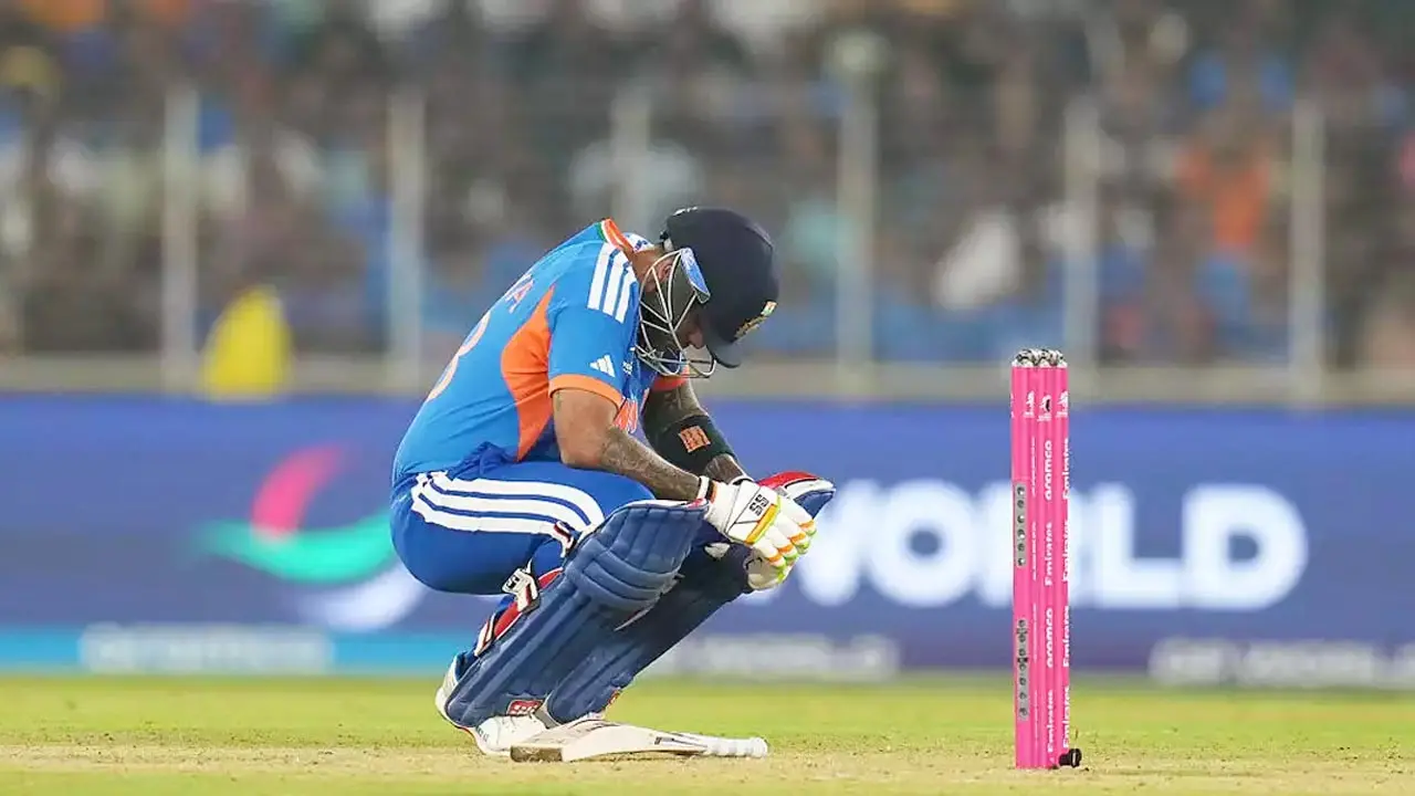 আইডেন্টিটি ক্রাইসিস : ফাঁদে পড়ে কৌশল বদলের চিন্তায় ভারত