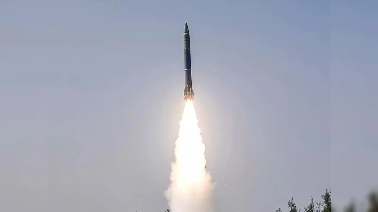 ইরানের মিসাইল হামলায় আবুধাবিতে একজন নিহত