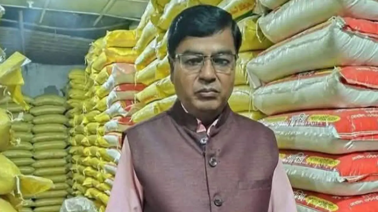 ত্রিশালে ব্যবসায়ীকে কুপিয়ে হত্যা