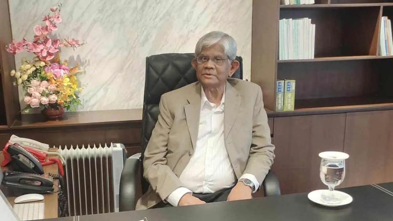 নতুন বেতন কাঠামো বাস্তবায়নে অর্থ রেখে যাবো : অর্থ উপদেষ্টা
