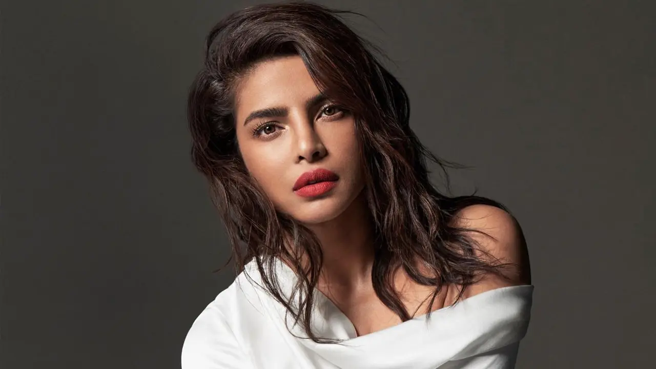 মায়ের সেই রূপ দেখে থমকে গিয়েছিলাম : প্রিয়াঙ্কা