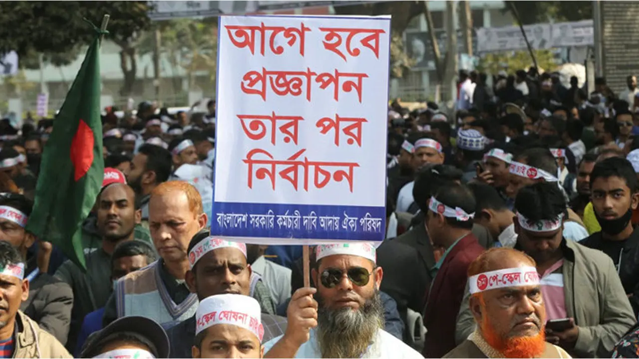 আন্দোলনকারীদের যমুনার সামনে থেকে সরিয়ে দিয়েছে পুলিশ