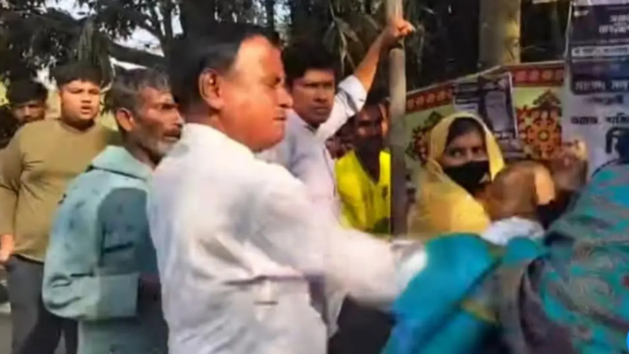 রাজশাহীতে স্বতন্ত্র প্রার্থীকে চড়-থাপ্পড়