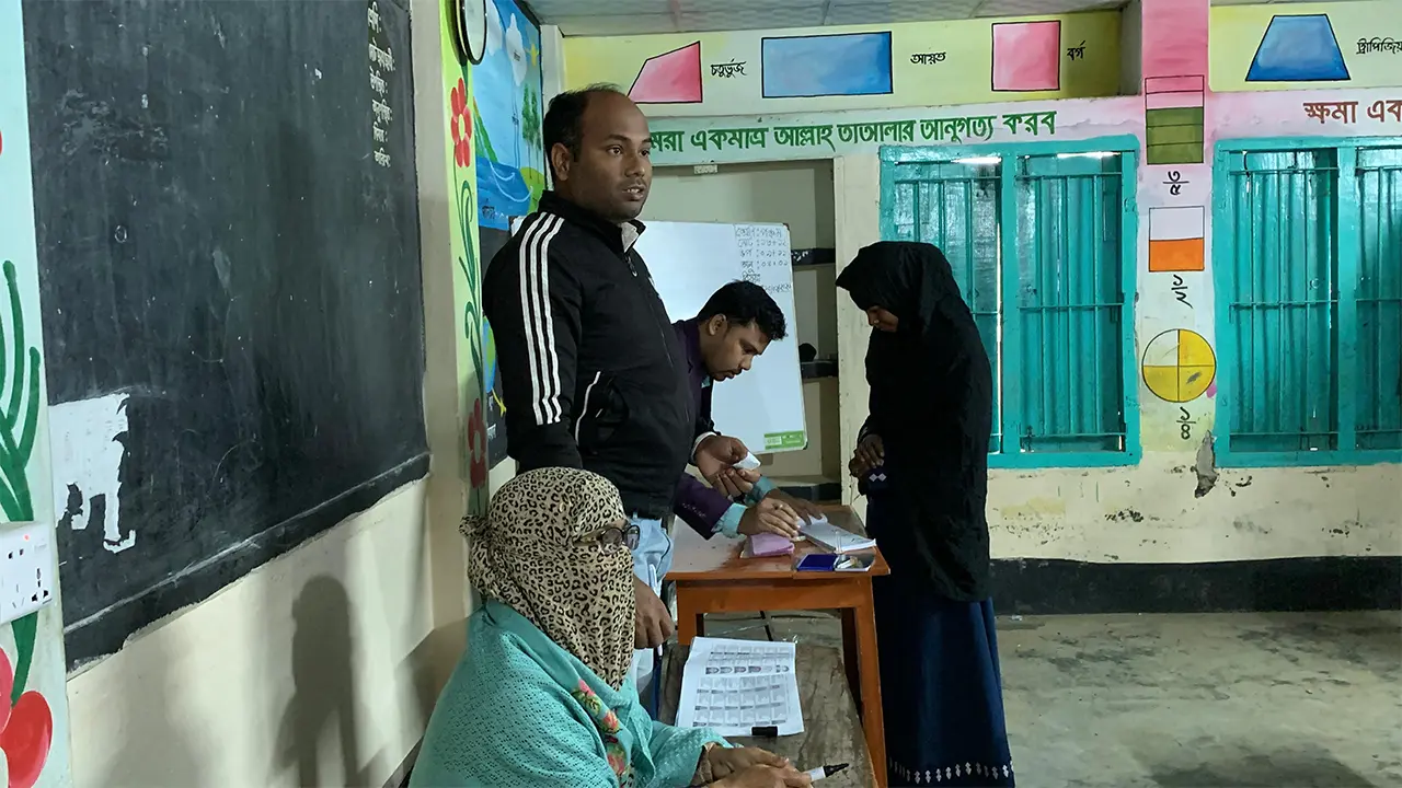 রাজশাহীতে চার ঘণ্টায় ভোট পড়েছে ৩২.৮৩ শতাংশ
