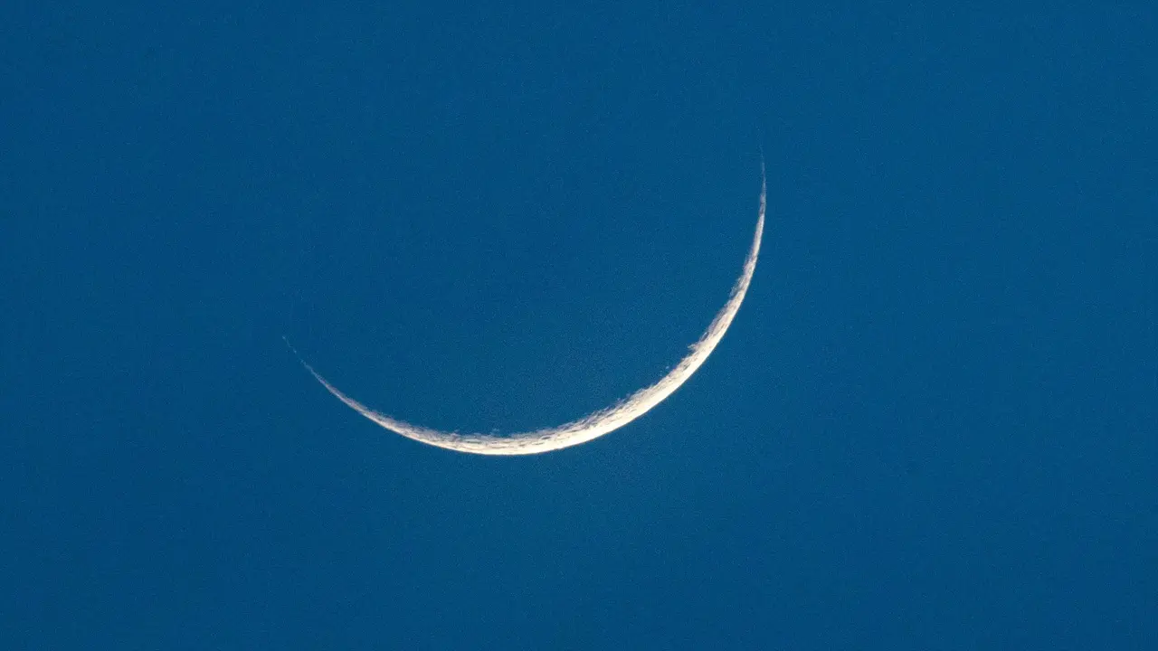 সৌদির ক্যালেন্ডার অনুযায়ী প্রথম রোজা বুধবার