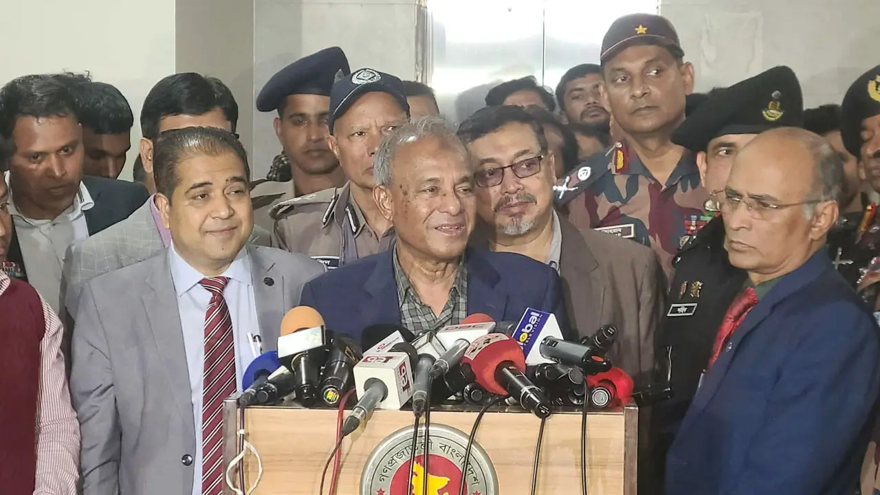 উৎসবমুখর পরিবেশে নির্বাচন হবে : স্বরাষ্ট্র উপদেষ্টা