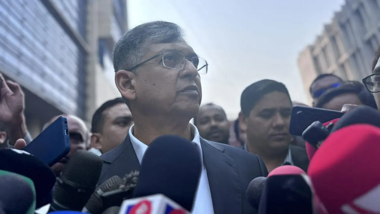 পুলিশের শীর্ষ পর্যায়ে কিছু পরিবর্তন আসবে : স্বরাষ্ট্রমন্ত্রী