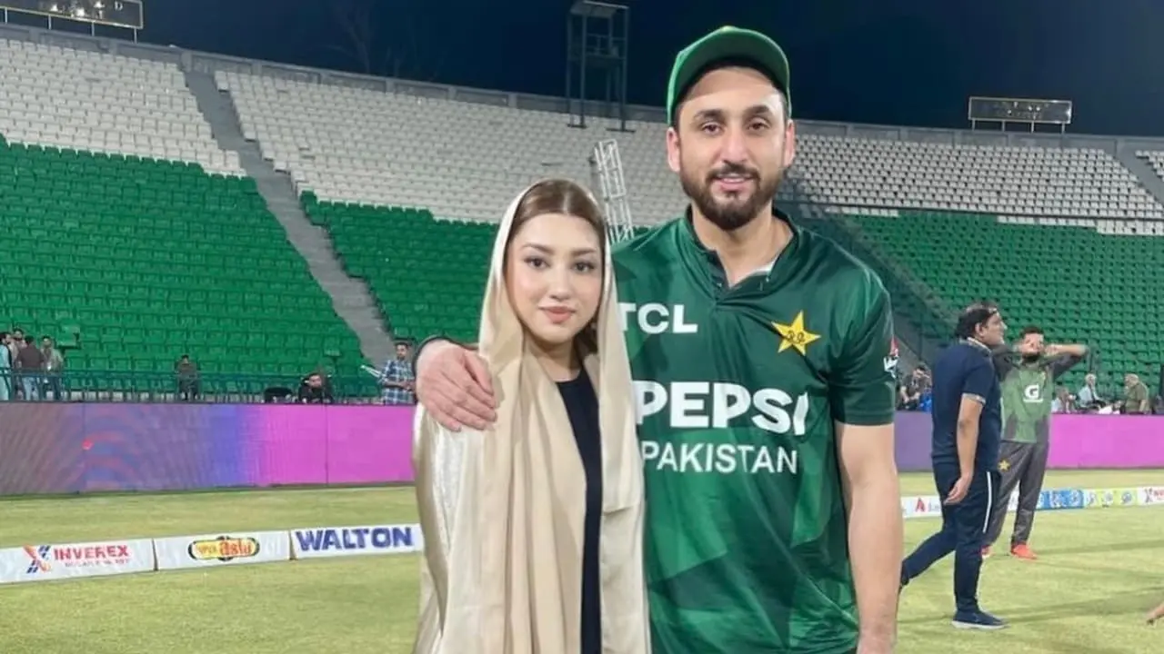গালি দিয়ে বিশ্বকাপ জেতা যাবে না, পাকিস্তানি অধিনায়কের স্ত্রীর ক্ষোভ