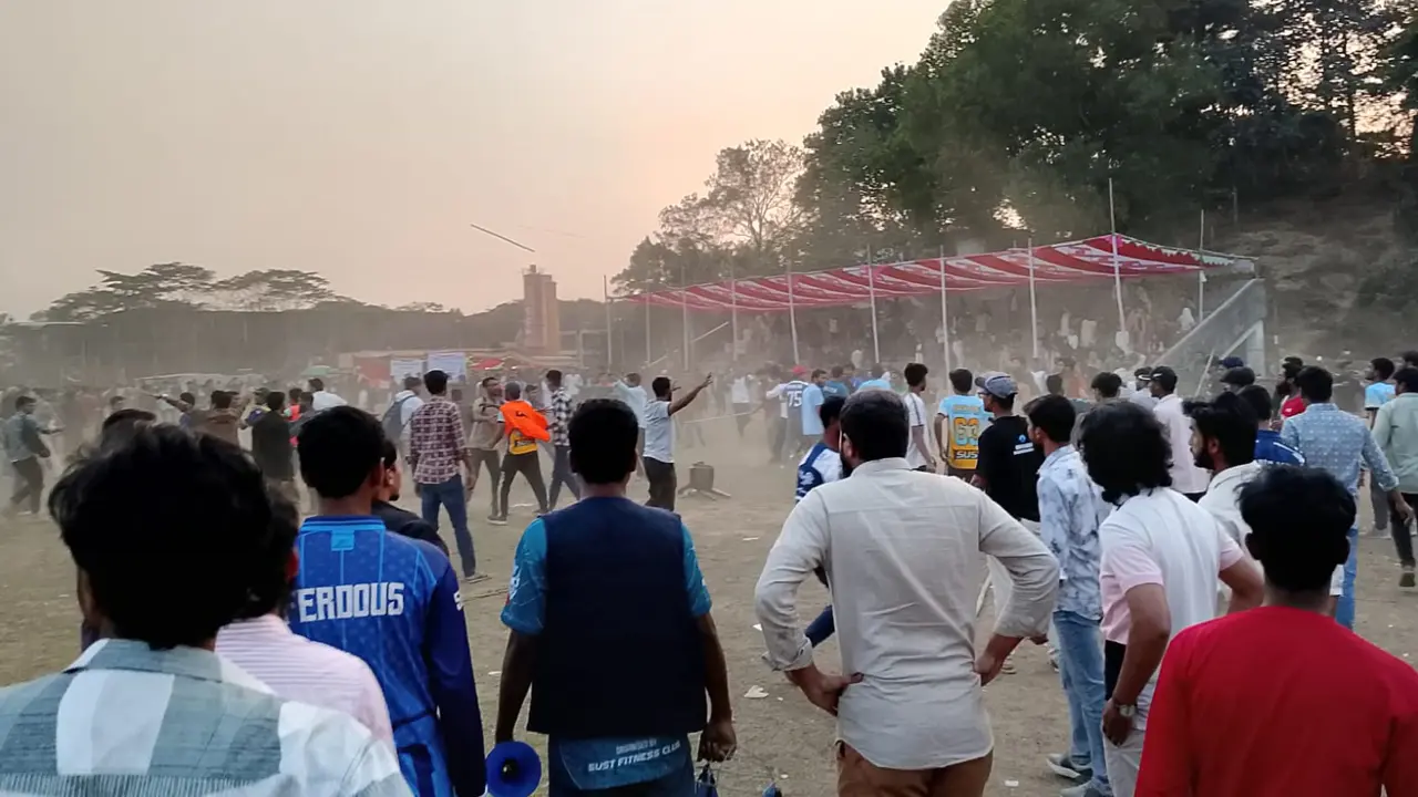 শাবিতে দুই পক্ষের সংঘর্ষে শিক্ষকসহ আহত ১৬, তদন্ত কমিটি গঠন