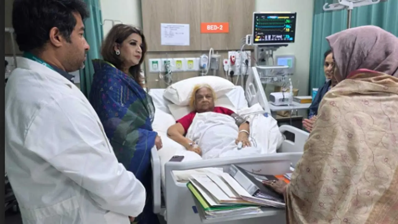 সেলিমা রহমানের স্বাস্থ্যের খোঁজ নিতে হাসপাতালে পররাষ্ট্র প্রতিমন্ত্রী