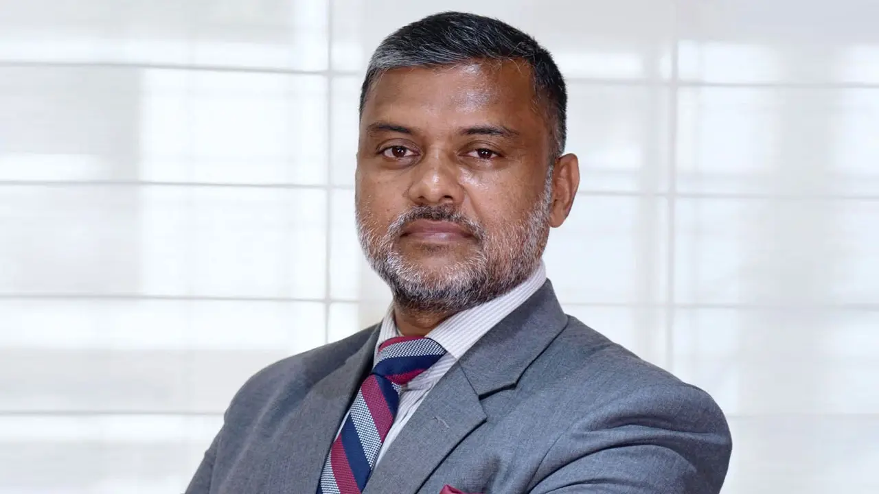ভোটকেন্দ্রে মোবাইল নিষিদ্ধের সিদ্ধান্ত বাতিল করতে হবে : শিশির মনির