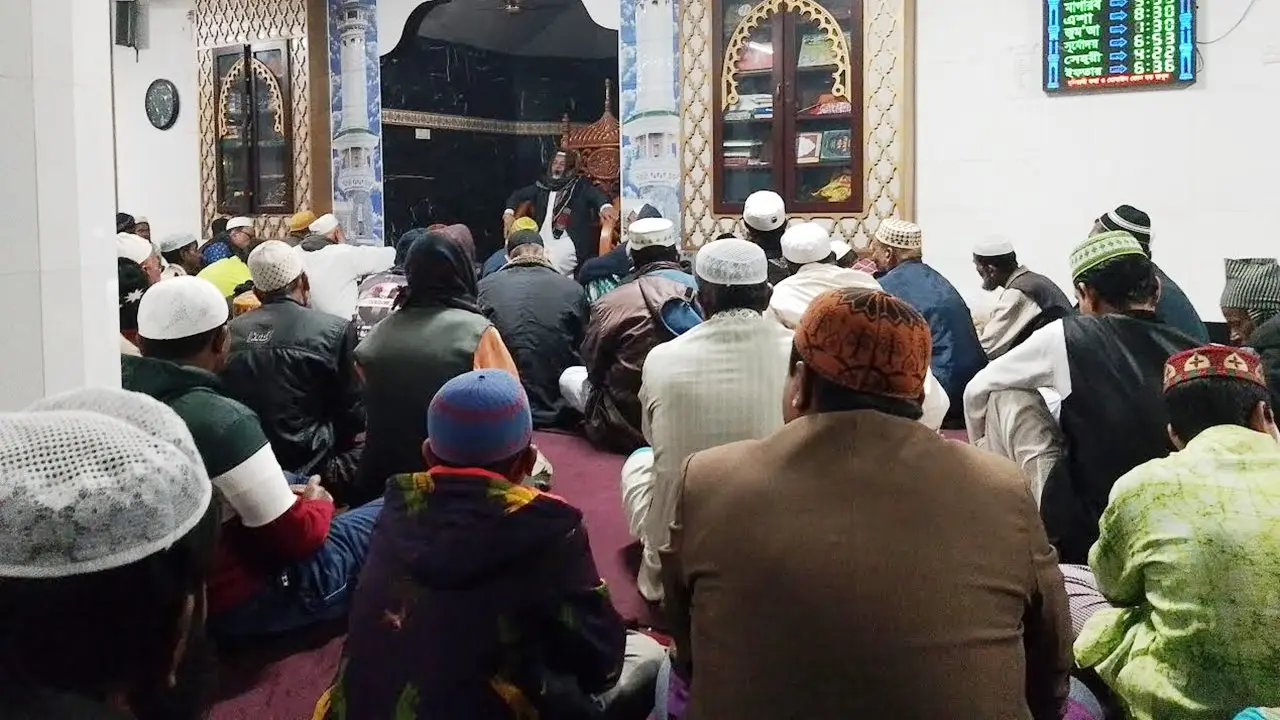 মসজিদে মসজিদে মুসল্লিদের ঢল, ইবাদত-বন্দেগির মধ্যদিয়ে শবে বরাত পালিত