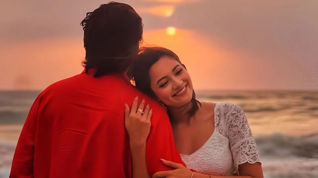 সিয়াম-সুস্মিতা প্রেমে ডুবেছেন!
